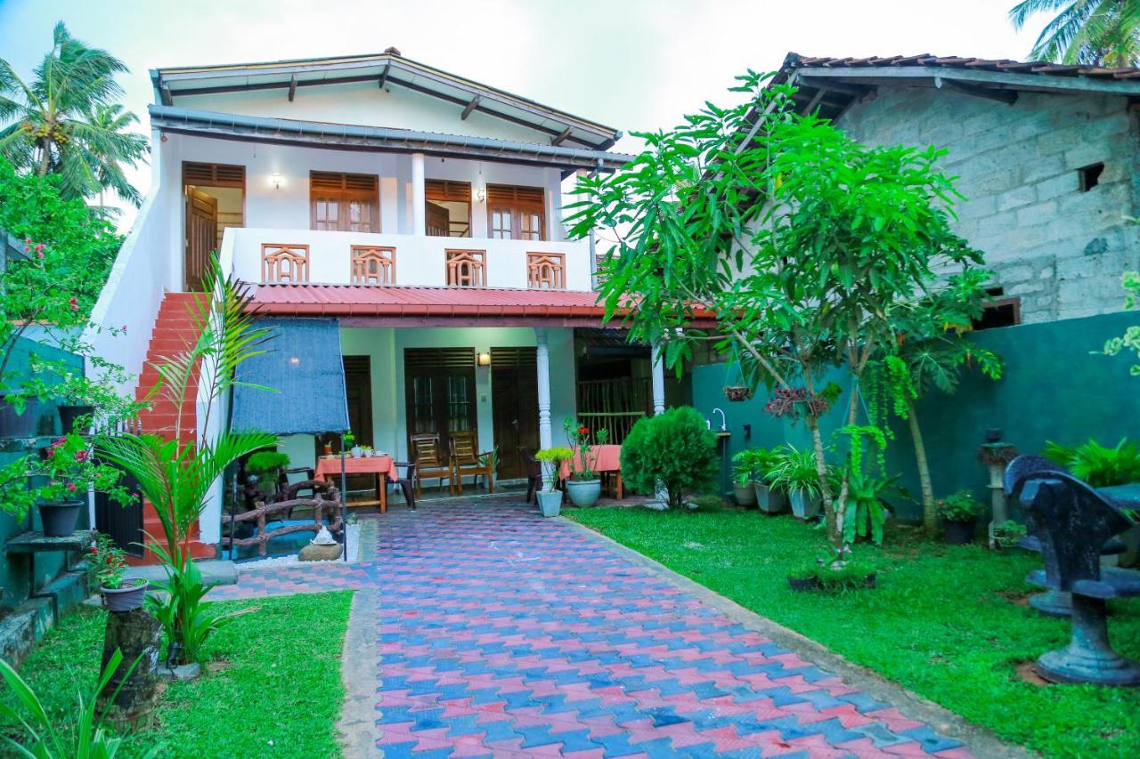 Sanda Hiru Guest Mirissa Luaran gambar